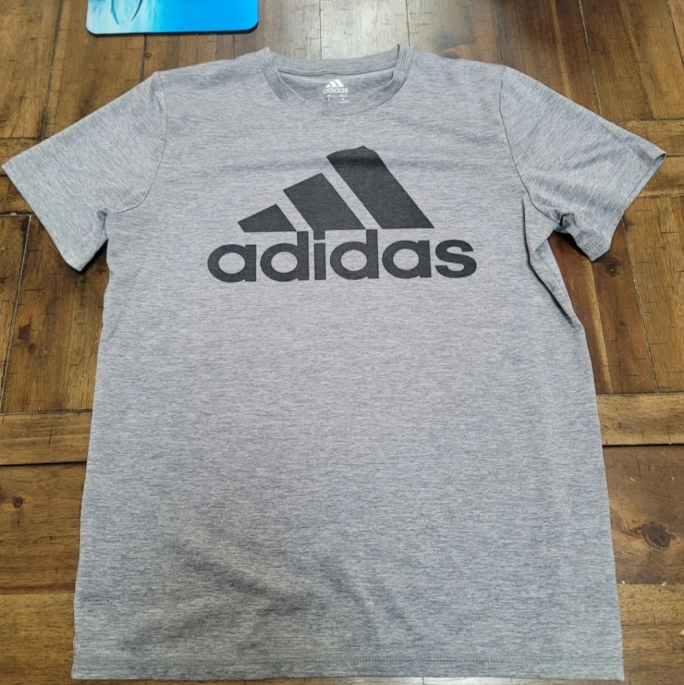 Youth Adidas T-Shirt Size L (14/16)